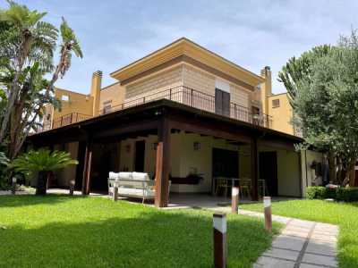Villa in Vendita a Taranto via Salvo D