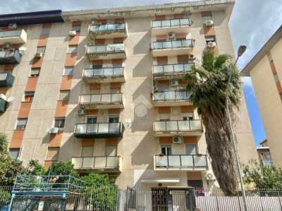 Appartamento in Vendita a Palermo via Bronte 17