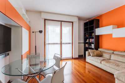 Appartamento in Affitto a Milano via Sardegna 28