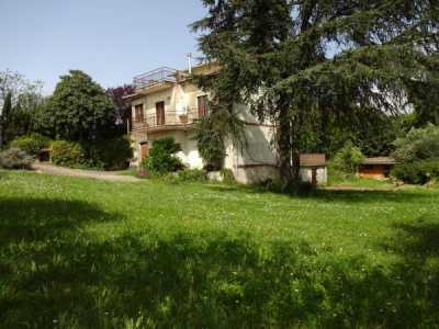Villa in Vendita a Morlupo Strada Campagnanese 1096