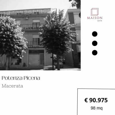 Appartamento in Vendita a Potenza Picena via Trieste 8