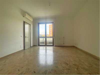 Appartamento in Affitto a Milano via Cola Montano 40
