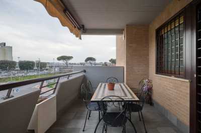 Appartamento in Vendita a Roma via Taddeo Zuccari 10