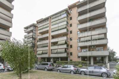 Appartamento in Vendita a Roma via Silvio Sbriccoli 33