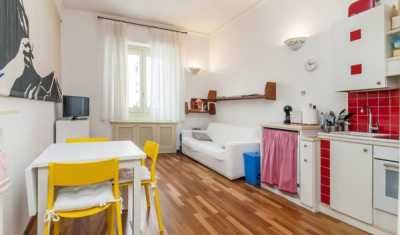 Appartamento in Affitto a Milano via Col Moschin