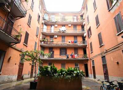Appartamento in Affitto a Milano via Pietro Crespi 12