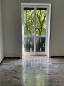 Appartamento in Affitto a Milano via Fratelli Bronzetti 12