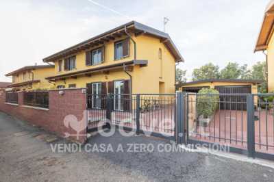 Villa in Vendita a Vigevano via Vecchia Per Gambolã² 64