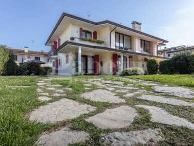 Villa in Vendita a Pramaggiore via Puccini 82