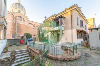 Appartamento in Vendita a Roma via Giacomo Rho 11