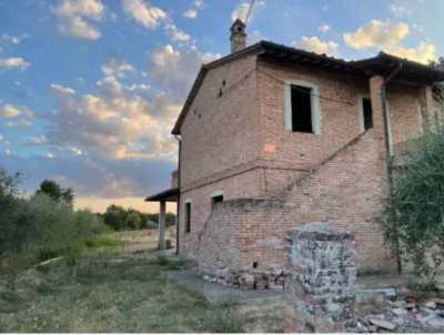 Rustico Casale in Vendita a Castiglione del Lago Strada Provinciale di Petrignano del Lago ii Tratto