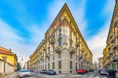 Appartamento in Vendita a Torino via Ponza 4