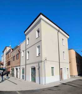 Appartamento in Vendita a Ferrara via Ripagrande 136