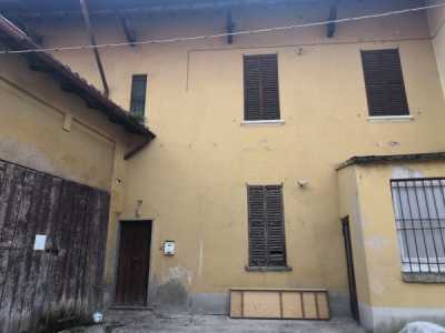Indipendente in Vendita a Burago di Molgora via Roma