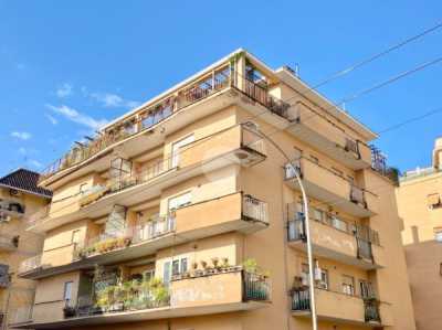 Appartamento in Vendita a Roma via Delle Vigne Nuove 9
