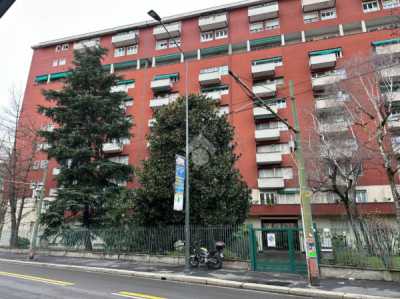 Appartamento in Vendita a Milano Viale Renato Serra 7
