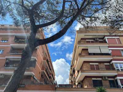 Appartamento in Vendita a Roma via Diego Simonetti Ostia