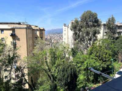 Appartamento in Vendita a Genova via Antonio Sant