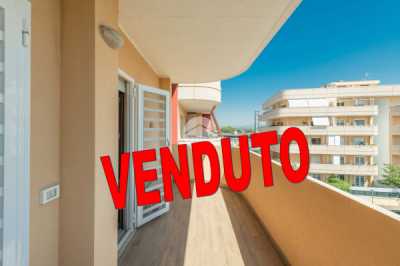 Appartamento in Vendita a Roma via Vittorio Caprioli 213