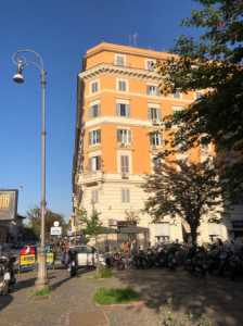 Appartamento in Affitto a Roma via Cola di Rienzo