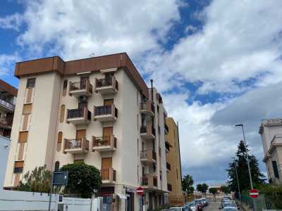 Appartamento in Vendita a Bari via Taranto Bari