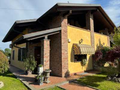 Villa in Vendita a Cambiano via Campi Rotondi 33