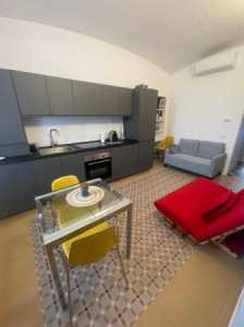 Appartamento in Affitto a Milano via Vigevano 35