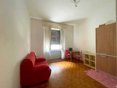 Appartamento in Affitto a Milano via Brocchi