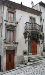 Appartamento in Vendita a Pescocostanzo via Monte Dei Peligni