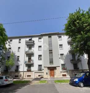 Appartamento in Vendita a Brescia via Mario Longhi 8