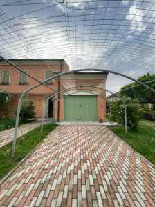Villa in Vendita a Mirandola via Mario Borghi 34