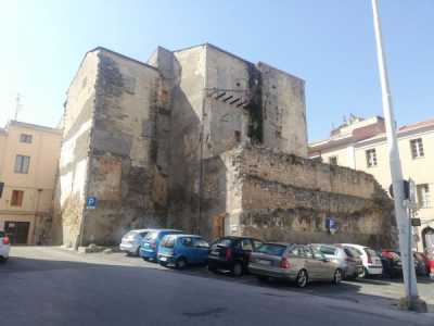 Palazzo Stabile in Vendita a Sassari via Duomo 10