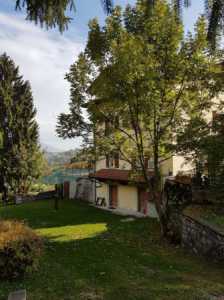 Villa in Vendita ad Alta Valle Intelvi via Provinciale 56