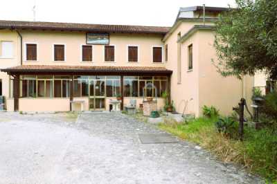 Villa in Vendita a Cordenons via Monviso 9