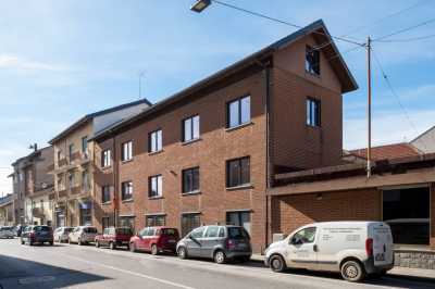 Edificio Stabile Palazzo in Vendita a Carmagnola via Fratelli Vercelli Centro