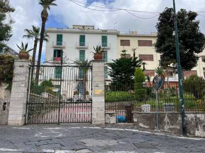 Appartamento in Vendita a Napoli via San Giacomo Dei Capri