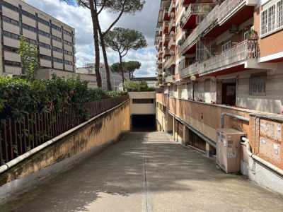 Box Garage in Affitto a Roma via Antonino Pio 42