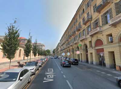 Appartamento in Affitto a Torino via Nizza