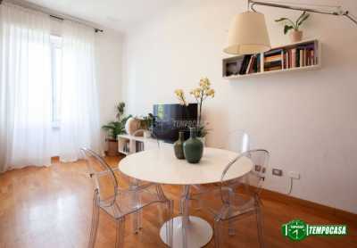 Appartamento in Vendita a Milano Viale Umbria 35