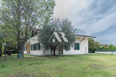 Villa in Vendita a Negrar di Valpolicella via Veneto 4