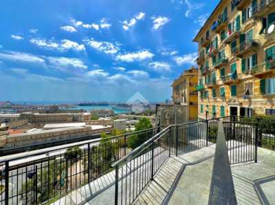 Appartamento in Vendita a Genova via Giuseppe Avezzana