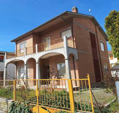 Villa in Vendita a Ravenna via Cella