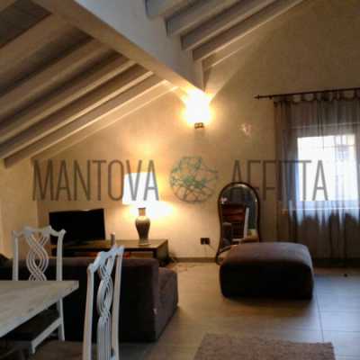 Attico Mansarda in Affitto a Mantova via Roberto Ardigã²