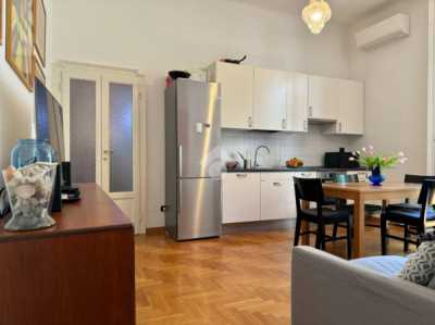 Appartamento in Vendita a Milano via Luigi Settembrini 43