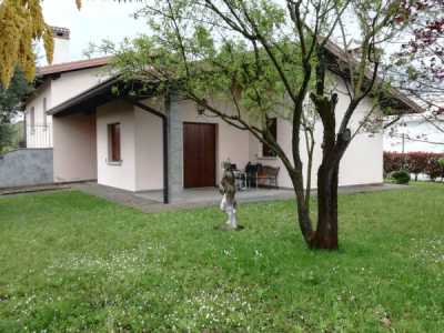 Villa in Vendita a Premariacco