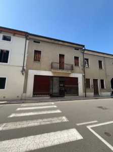 Attività Licenze in Affitto a Montebello Vicentino via Generale Vaccari