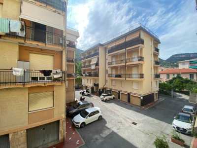 Appartamento in Vendita a Finale Ligure via Varese