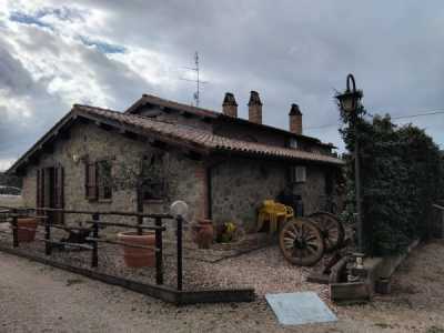 Rustico Casale in Vendita a Perugia Strada Regionale Pievaiola 305