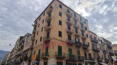 Appartamento in Vendita a Palermo via Mendola Palermo