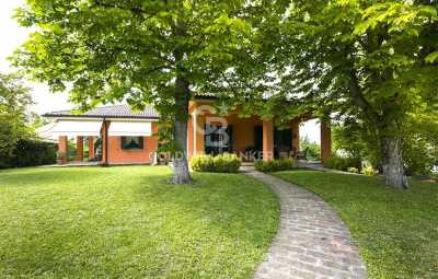 Villa Singola in Vendita a Castelvetro di Modena via Sapiana Levizzano